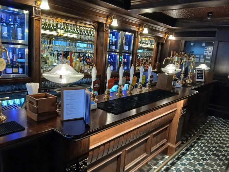 Wild Swan bar 2